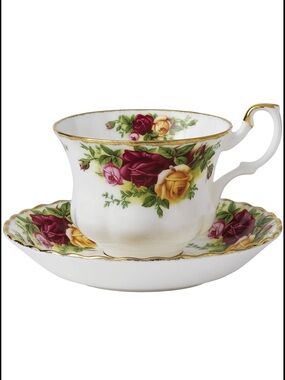 Royal Albert Old Country Roses Fine China -  Rose Teacup & Saucer with Gold Trim